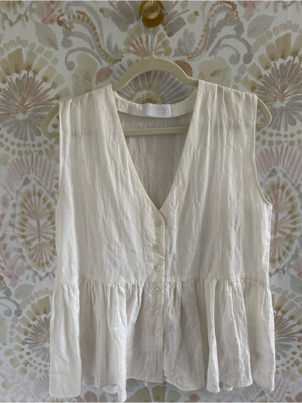 Jeune Otte White Textured Cotton Button Front Peplum Sleeveless Top Size 2